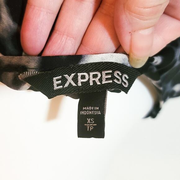 FREE with bundle! Express split back georgette leopard print animal print top - Picture 5 of 8